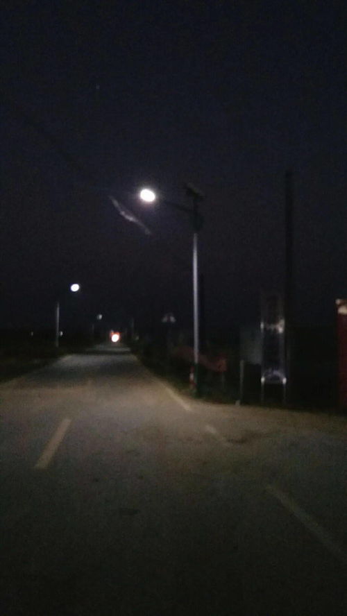 路灯亮了，人心暖了 城市景观灯的温度与诗意